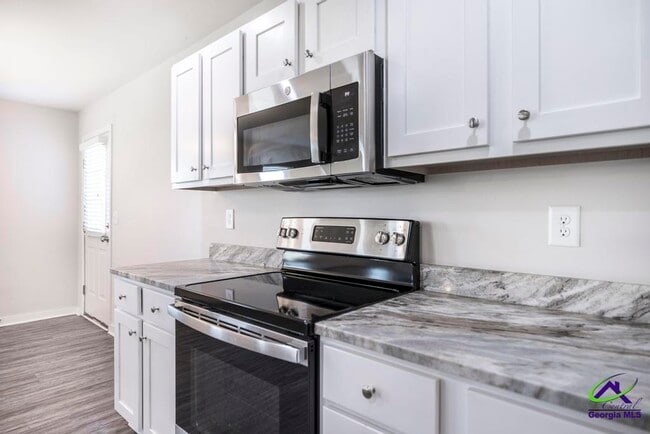 Building Photo - 101 Shasta Dr