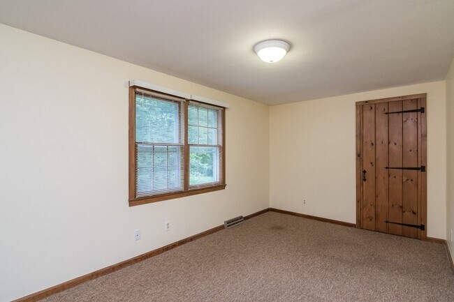 Building Photo - 78 Melwood Ave