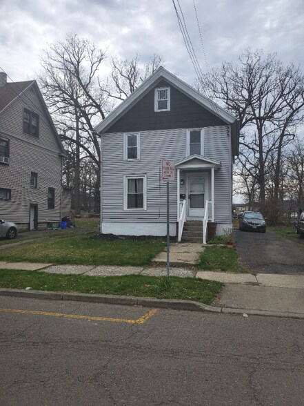 Primary Photo - 3 Schubert St
