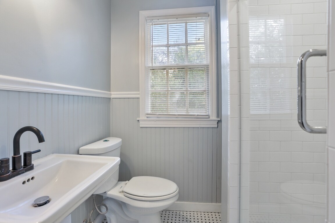 Building Photo - 1923 New Mexico St