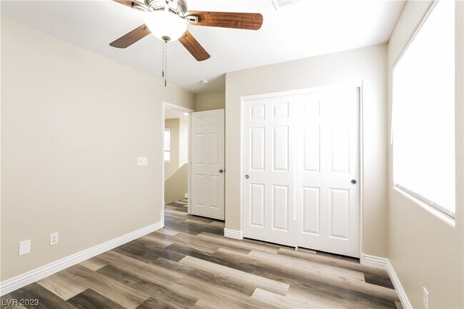 Building Photo - 10525 Silver Cholla Ct