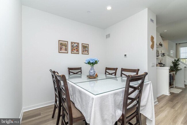 Building Photo - 41 Barnes Wy