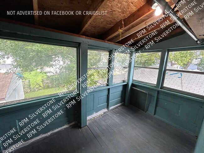 Building Photo - 52 W Bernhard-