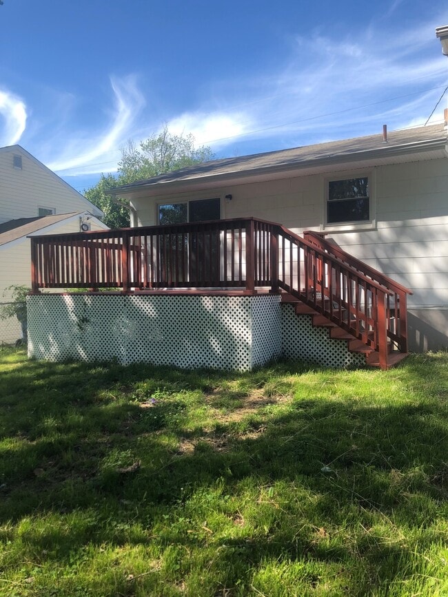 Building Photo - 56 Merritt Dr
