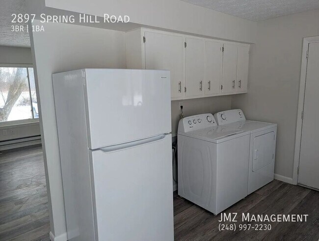 Building Photo - 2897 Spring Hill Dr