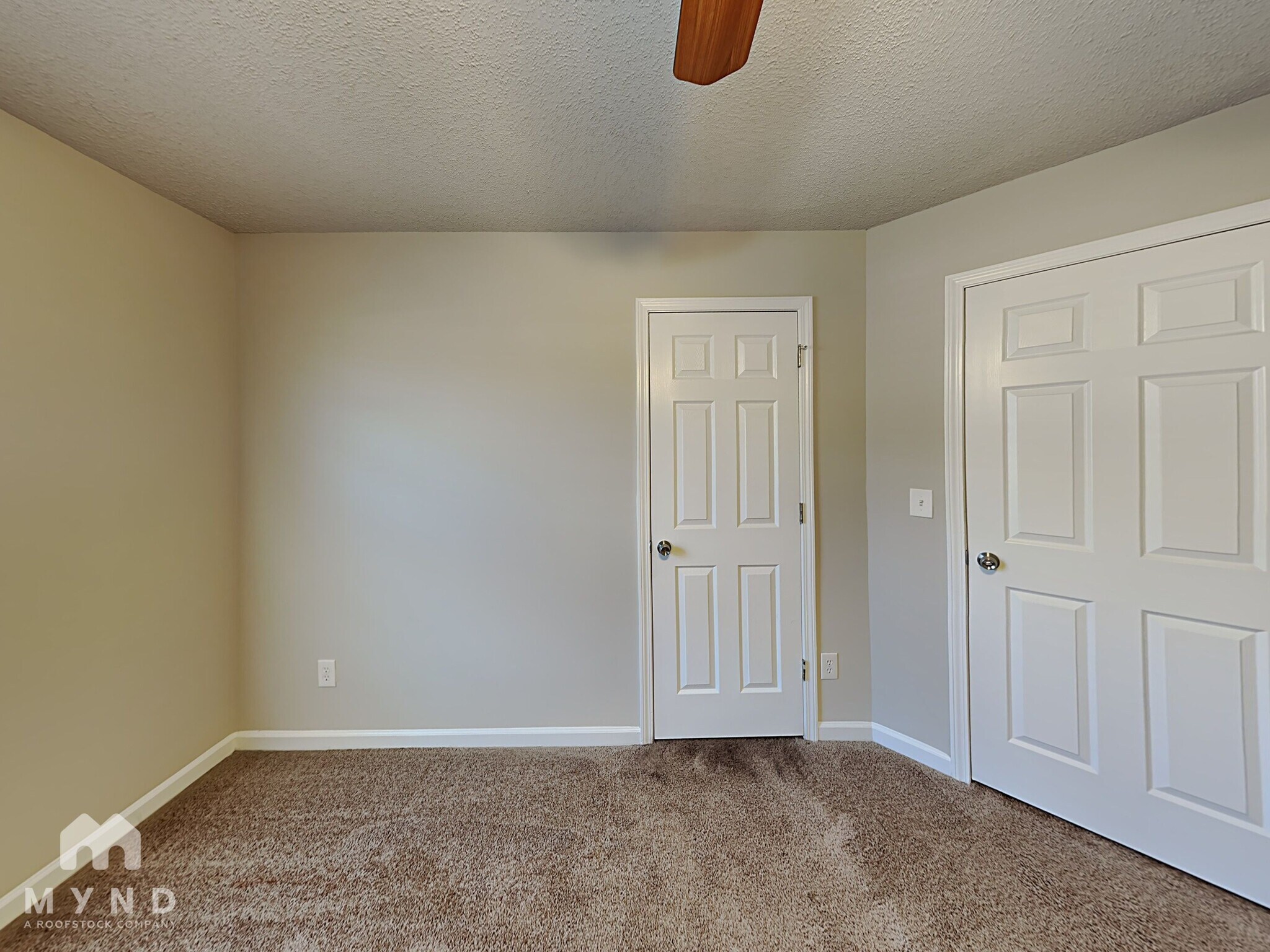 Building Photo - 6132 Hickory Ln Dr