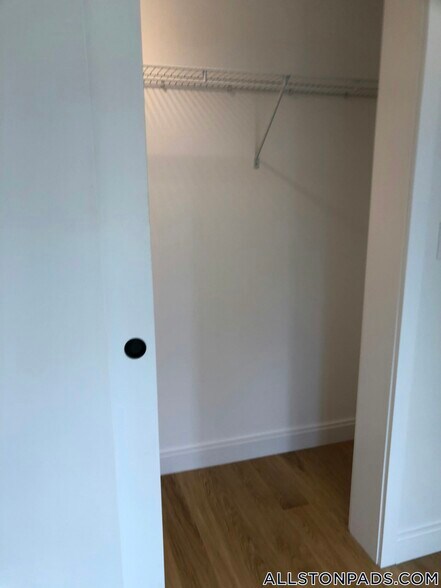 Building Photo - 83 Gardner St