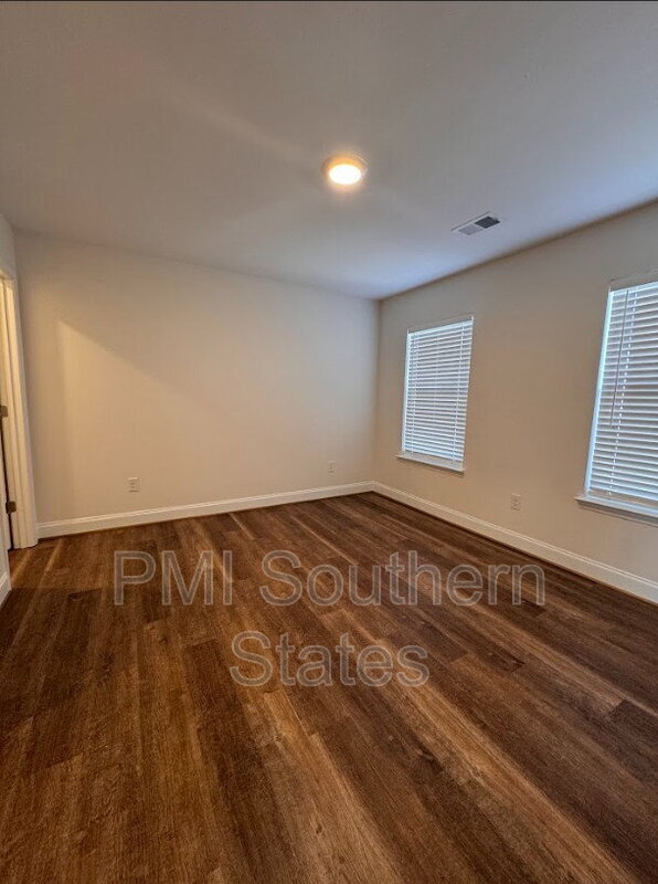 Building Photo - 207 Clarus Crk Wy