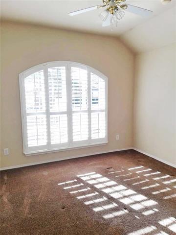 Building Photo - 1724 River Oaks Dr