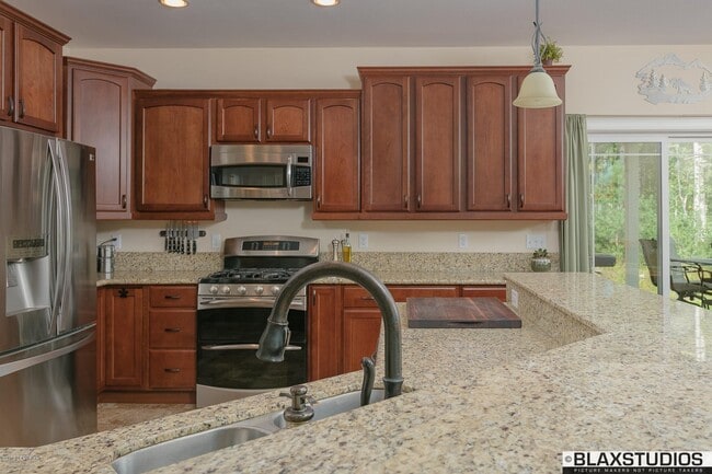 Building Photo - 6149 N Kettle Dr