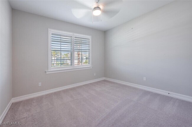 Building Photo - 388 Grace Bay Ln
