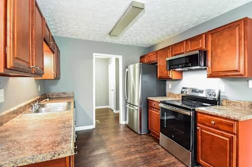 Building Photo - 6603 Valley Hill Dr