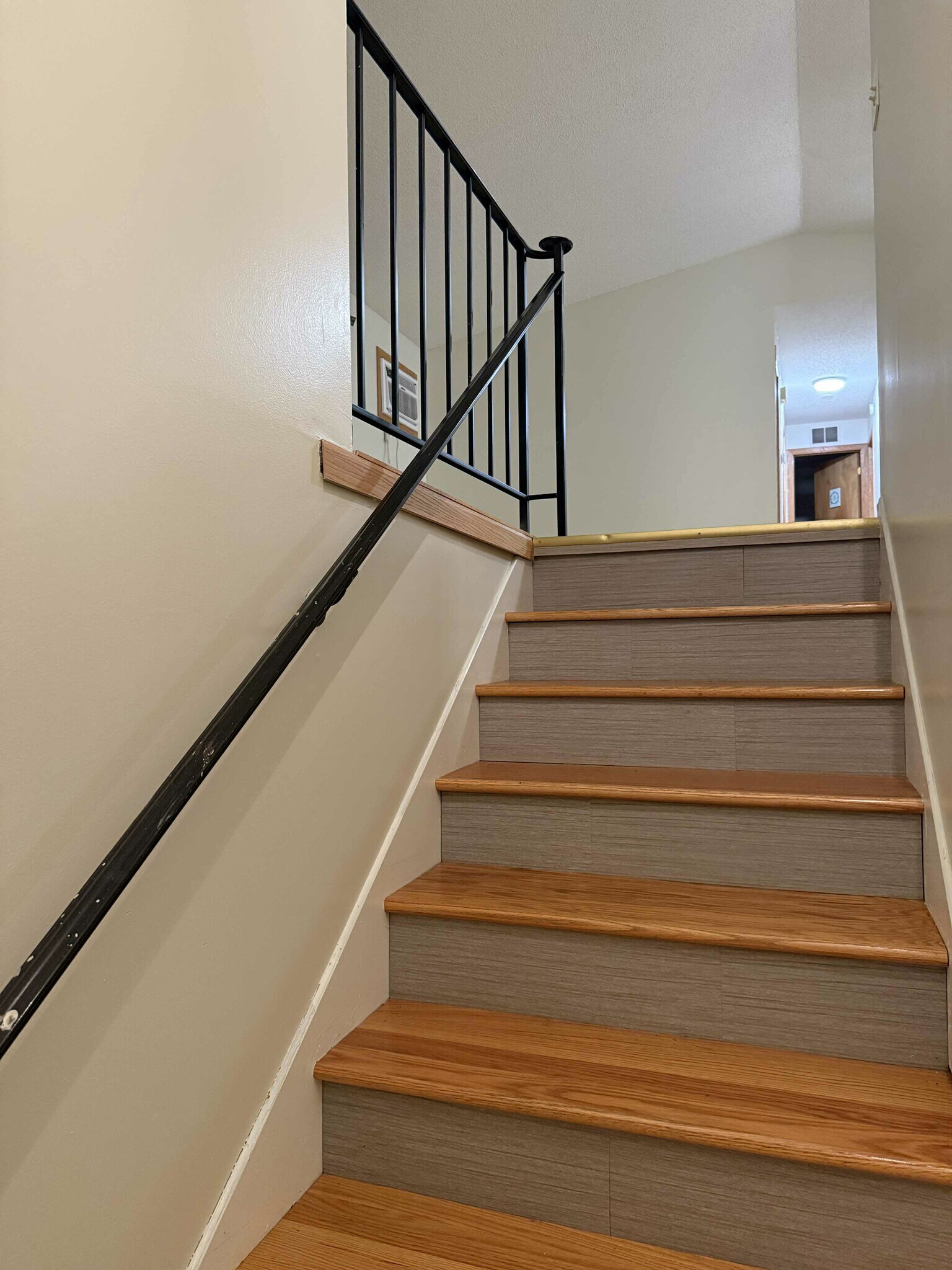 Building Photo - 4488 Cinnamon Ridge Trl