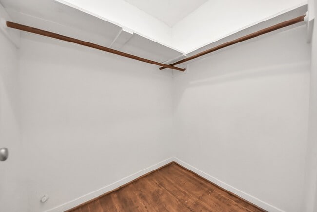 Building Photo - 4422 Nenana Dr