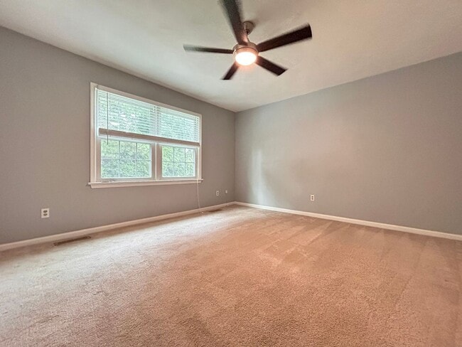 Building Photo - Welcome to this charming 3 bedroom "ASK AB...