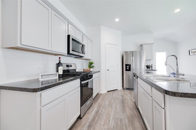 Building Photo - 5706 Simcrest Grove Dr