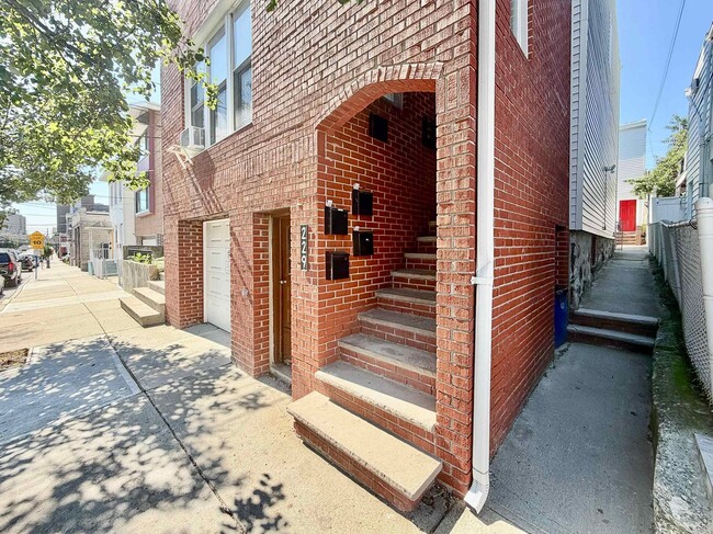 Building Photo - 229 71st St
