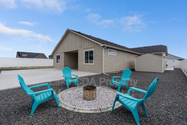 Building Photo - 5673 W Rockingham Dr