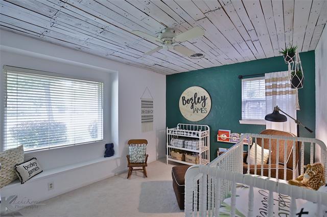 Building Photo - 2132 Sylvan Dr