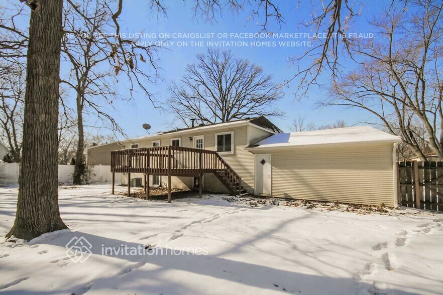 Building Photo - 7939 Edgewood Ct