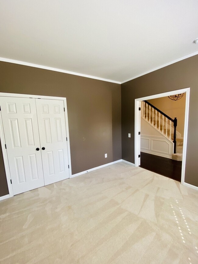 Building Photo - Heart of Ballantyne!  Beautiful End Unit T...