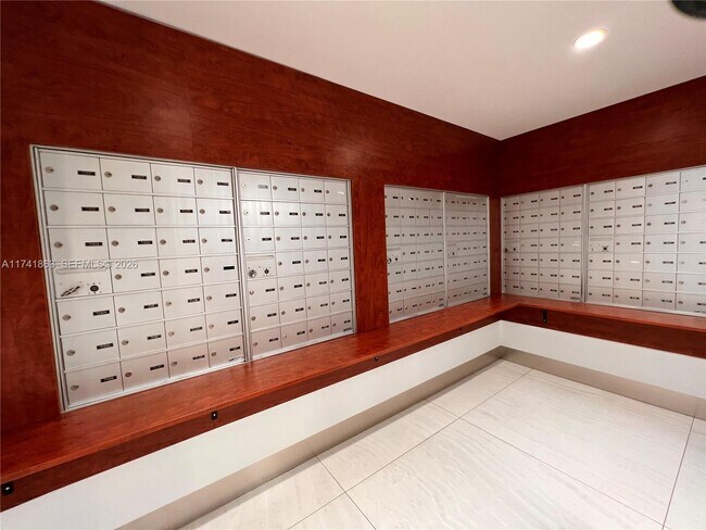 Building Photo - 90 Alton Rd