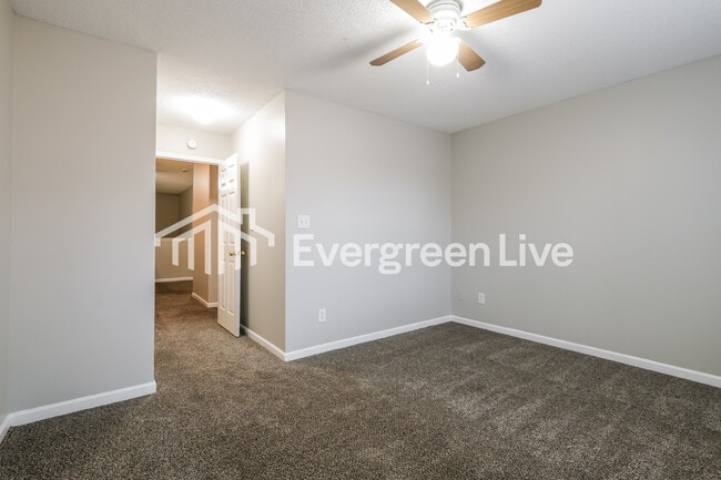 Building Photo - 2318 Coach Way