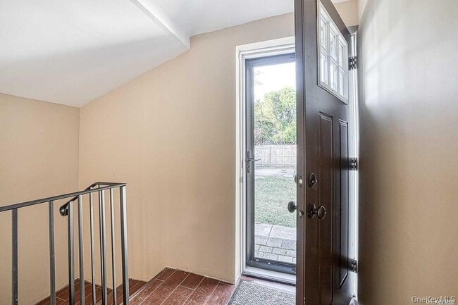 Building Photo - 524 Central Ave