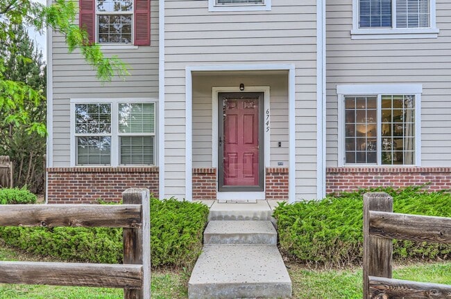 Building Photo - 6745 Brittany Dr
