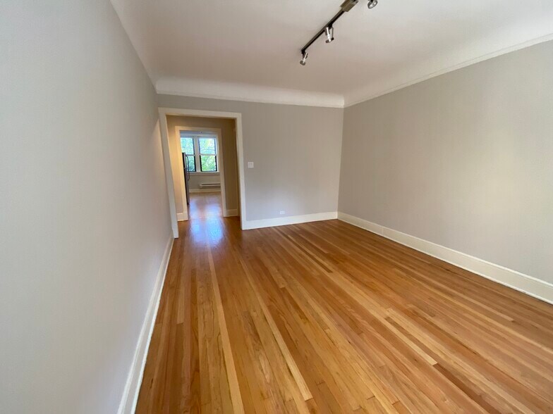 Building Photo - 2331 N Rockwell St