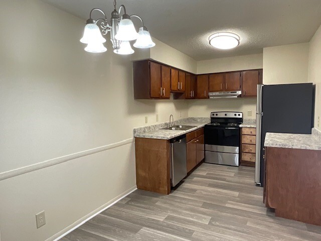 Kitchen/Dining Room - Peppertree Apartments