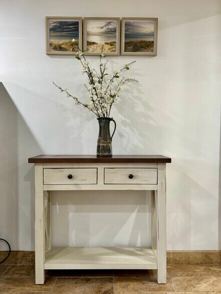 Building Photo - 2542 Monroe St