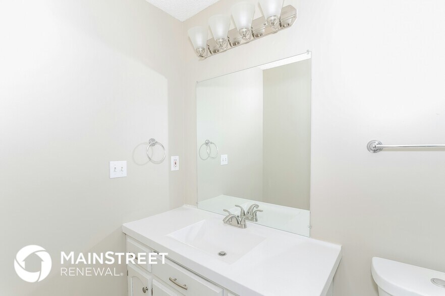 Building Photo - 7232 Layne Dr