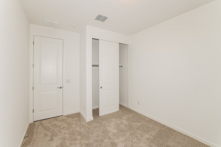 Building Photo - 4417 S 110th Ave
