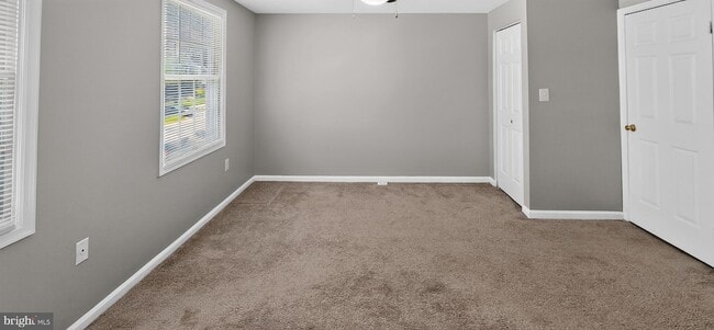 Building Photo - 3591 Laurel View Ct