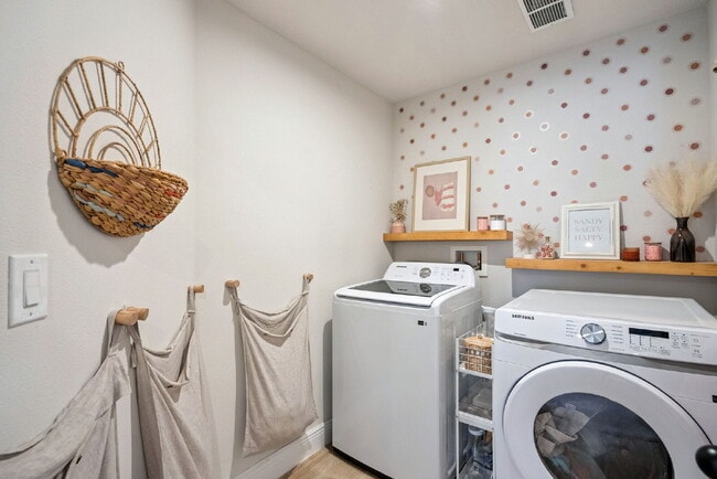 Building Photo - 1606 Chelsea Manor Cir