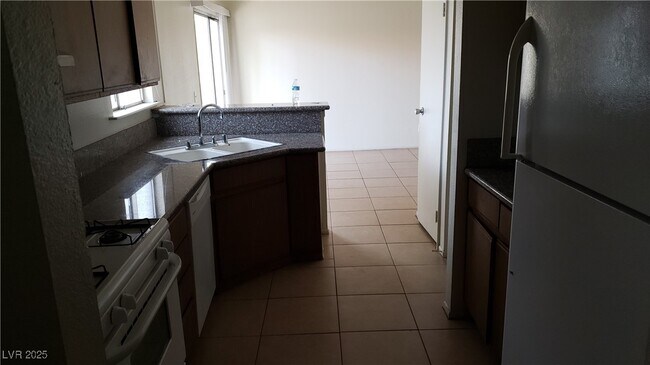 Building Photo - 108 Boysenberry Ln