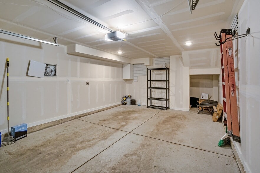 Building Photo - 3044 N Speer Blvd