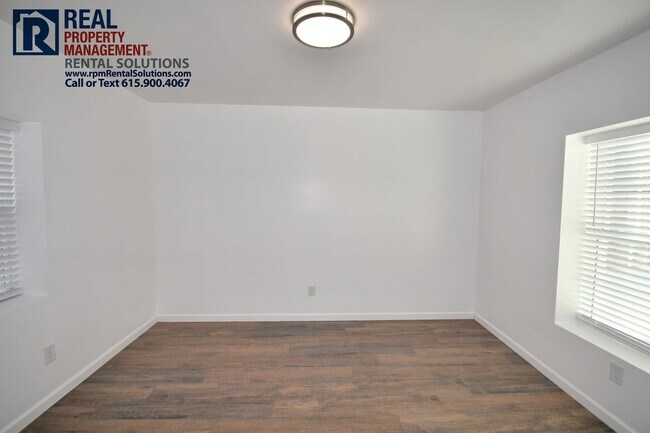 Building Photo - 605 Fairview Ave