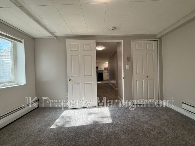 Building Photo - 812 2nd St SW