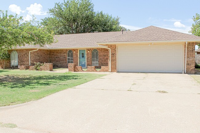 Primary Photo - 3 Bed 2 Bath in OKC!