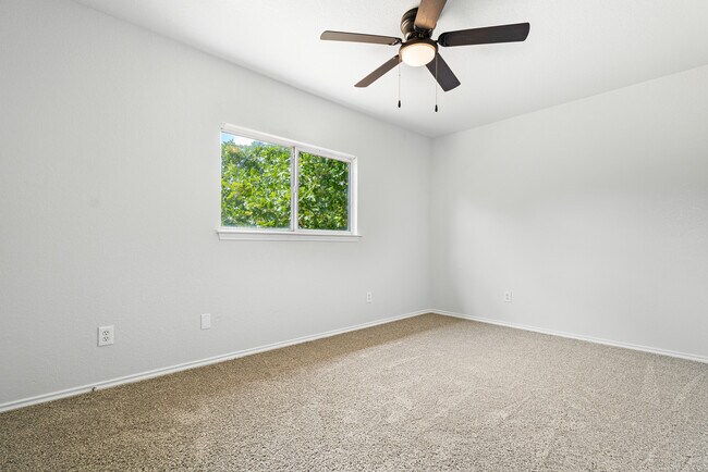 Building Photo - Westover View