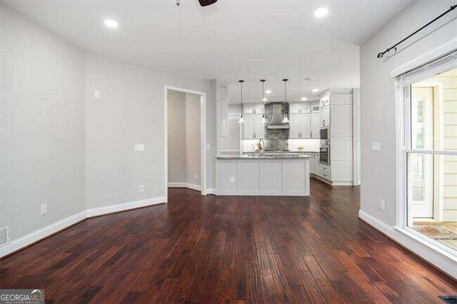 Building Photo - 6435 Ivey Creek Cir