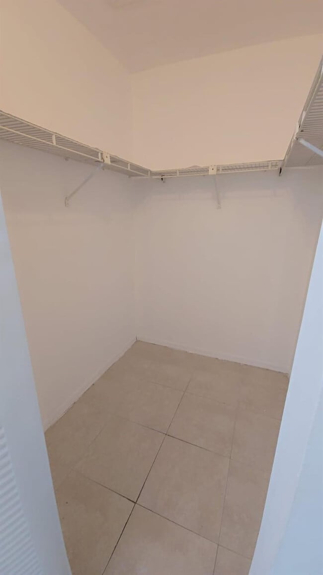 Building Photo - 3640 N 56th Ave