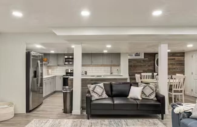 Building Photo - BEREA PROPERTY ( PRIVATE)