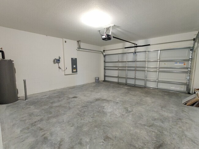Building Photo - 32614 Canyonlands Dr