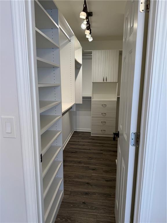 Building Photo - 1180 Downyshire Dr