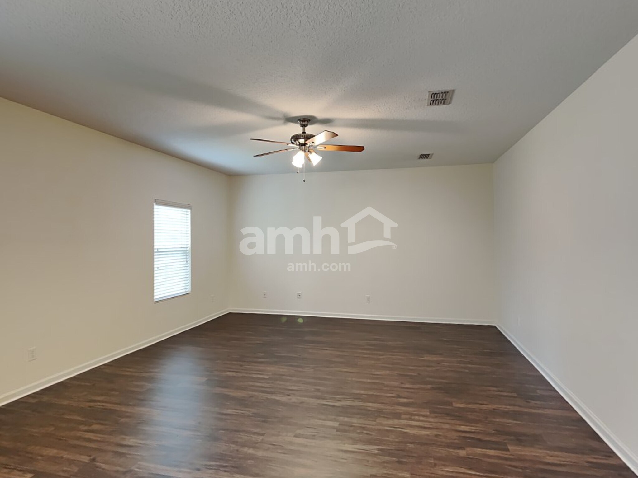 Building Photo - 13728 Devan Lee Dr N