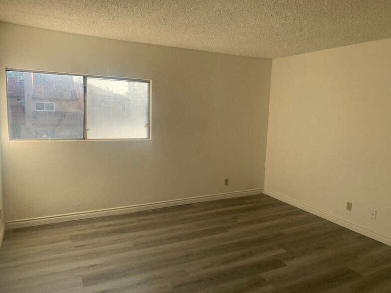 Building Photo - 16590 Terrace Ln