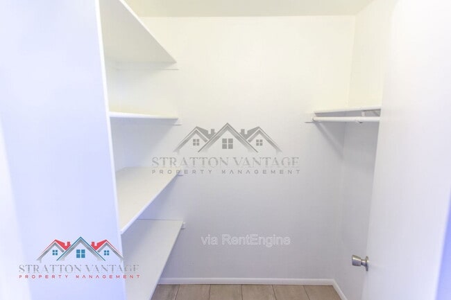 Building Photo - 1831 W Mulberry Dr